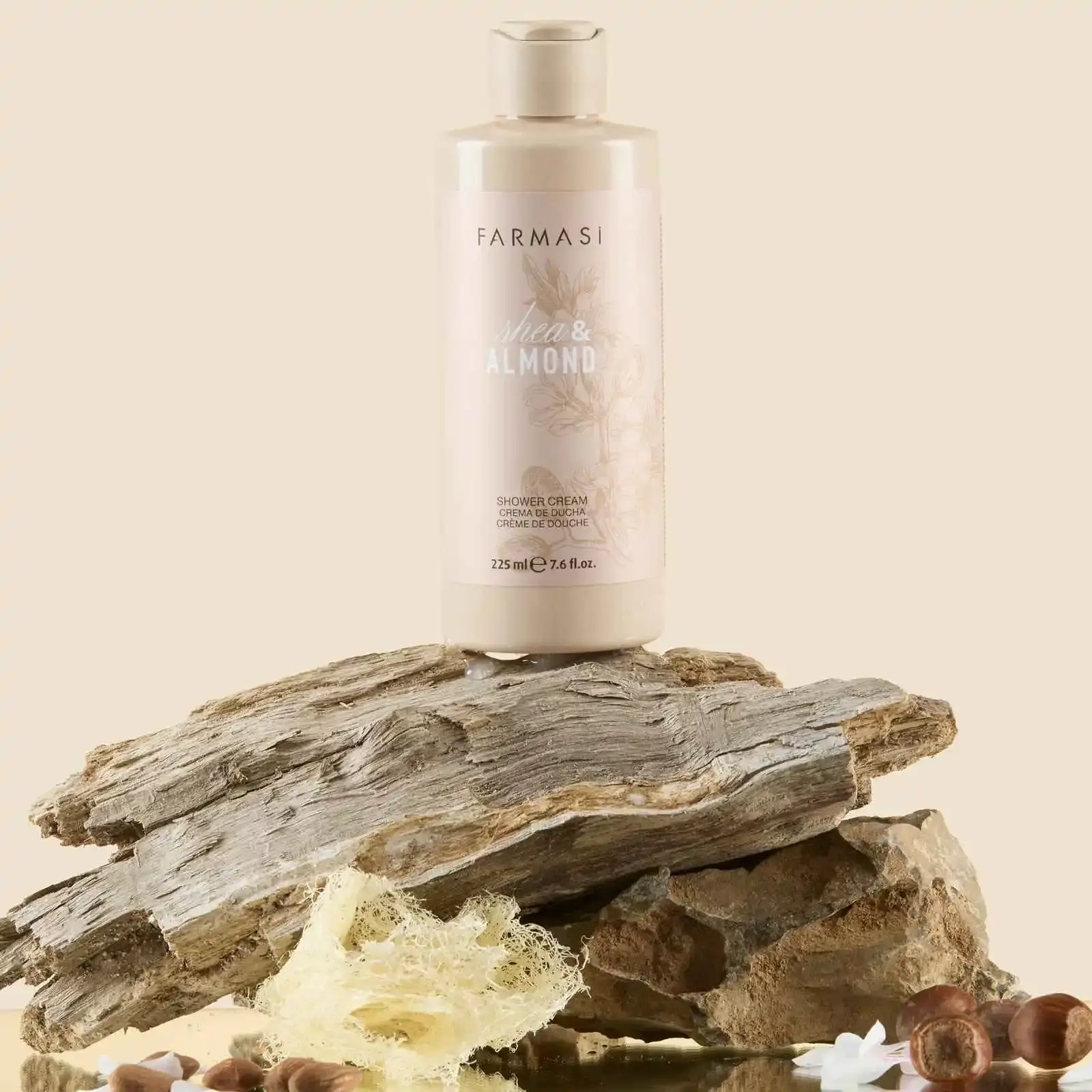 Shea vaj & Mandula krémtusfürdő 225 ml